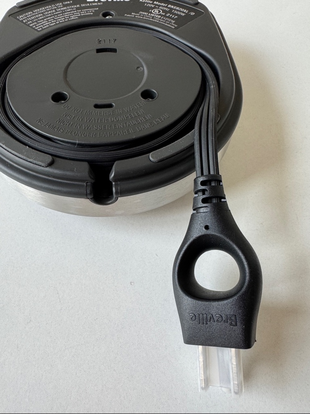 Breville BKE820XL Kettle 7-Cup Electric Kettle Brushes Stainless Steel - Picture 12 of 13